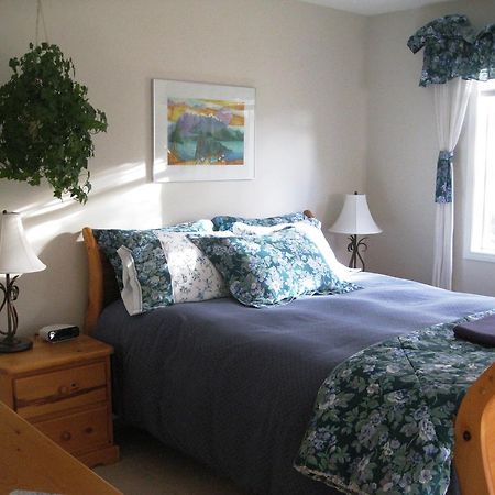 Avens ReNaissance B&B Canmore Extérieur photo