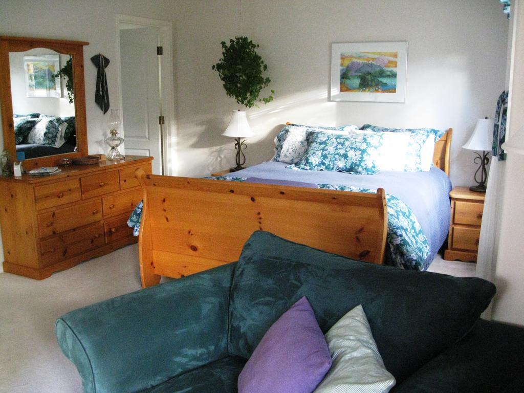 Avens ReNaissance B&B Canmore Chambre photo