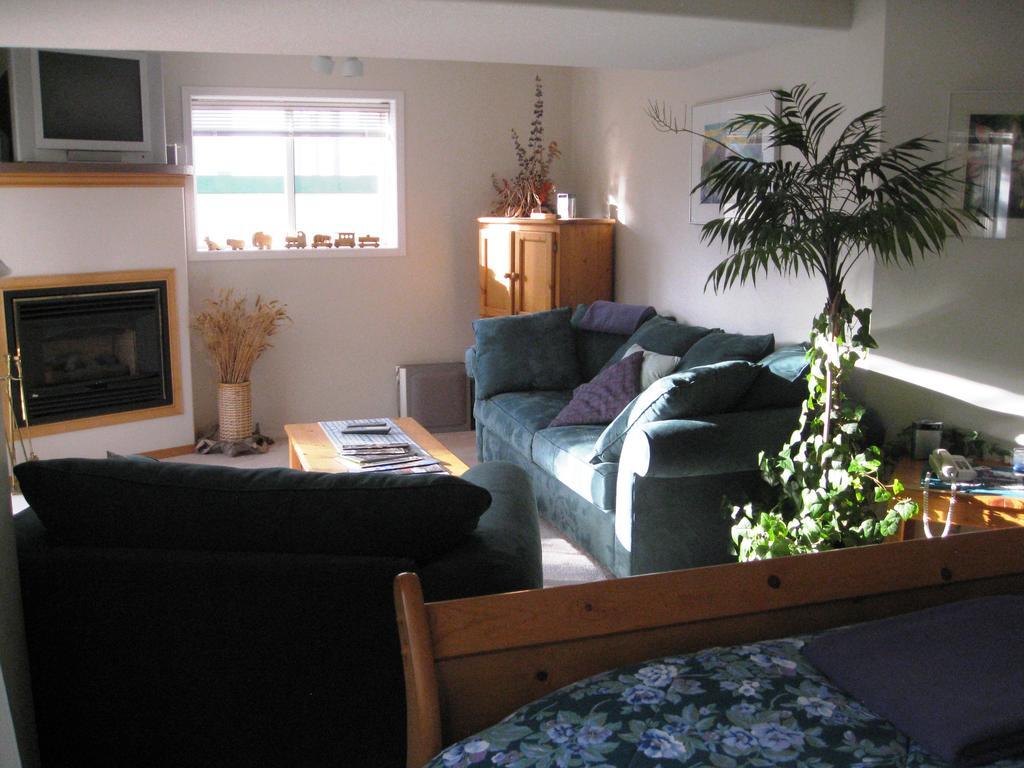 Avens ReNaissance B&B Canmore Chambre photo